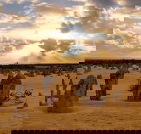Pinnacle Desert Sunset and Night-time Stargazing Tour from Perth - Accommodation Batemans Bay