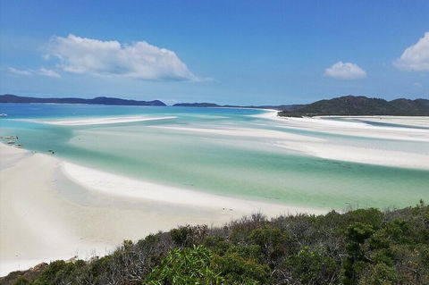 2-Night Whitsundays Sailing Cruise Incl. Whitehaven Beach & Great Barrier Reef - Accommodation Batemans Bay 1