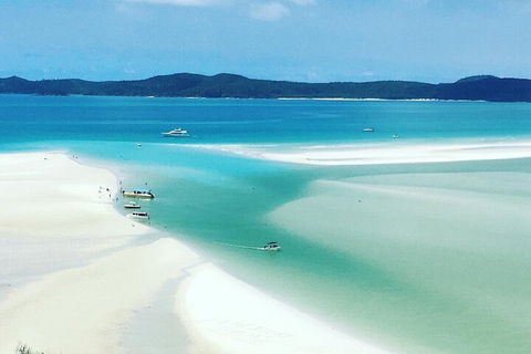 2-Night Whitsundays Sailing Cruise Incl. Whitehaven Beach & Great Barrier Reef - Accommodation Batemans Bay 5