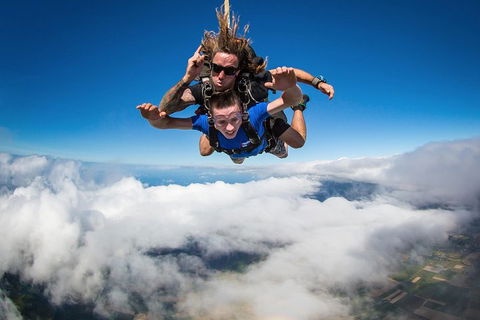 Reef And Rainforest Tandem Sky Dive In Cairns - Accommodation Batemans Bay 0