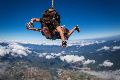 Reef And Rainforest Tandem Sky Dive In Cairns - Accommodation Batemans Bay 3