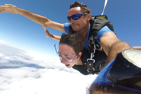 Reef And Rainforest Tandem Sky Dive In Cairns - Accommodation Batemans Bay 4