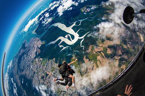 Reef And Rainforest Tandem Sky Dive In Cairns - Accommodation Batemans Bay 5