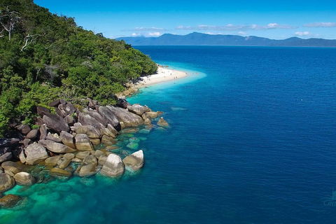 Fitzroy Island Catamaran Transfers From Cairns - Accommodation Batemans Bay 1