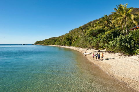 Fitzroy Island Catamaran Transfers From Cairns - Accommodation Batemans Bay 2