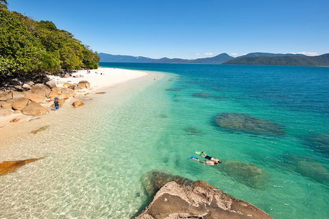Fitzroy Island Catamaran Transfers From Cairns - Accommodation Batemans Bay 4