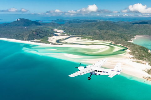 Scenic Flight - Great Barrier Reef, Heart Reef, Whitehaven Beach & Hill Inlet! - Accommodation Batemans Bay 5