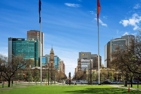 Adelaide Highlights, Hahndorf & McLaren Vale Wine Tasting And Sightseeing Tour - Accommodation Batemans Bay 1